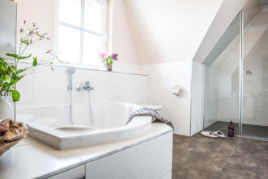 Haus Rose, Luxus-Ferienhaus In Fuhlendorf Fur 4 Personen エクステリア 写真